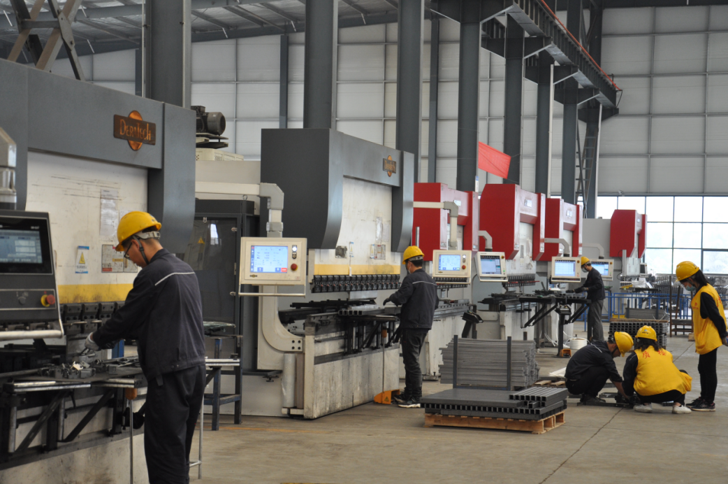 母豬產(chǎn)床尺寸規(guī)格都有哪些？